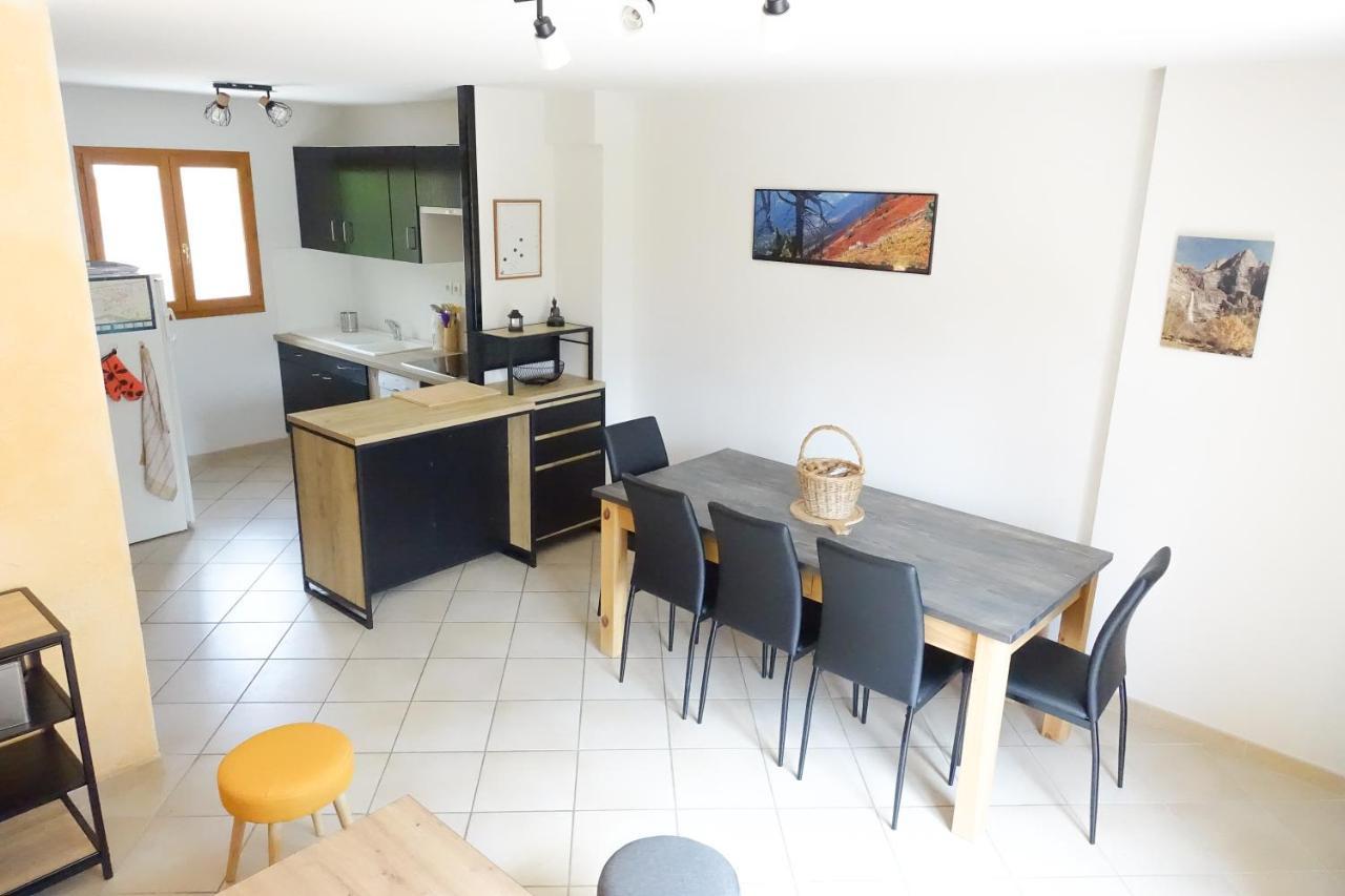 T3 Au Plan D'Eau D'Embrun Avec Garage Et Terrasse Apartment Bagian luar foto