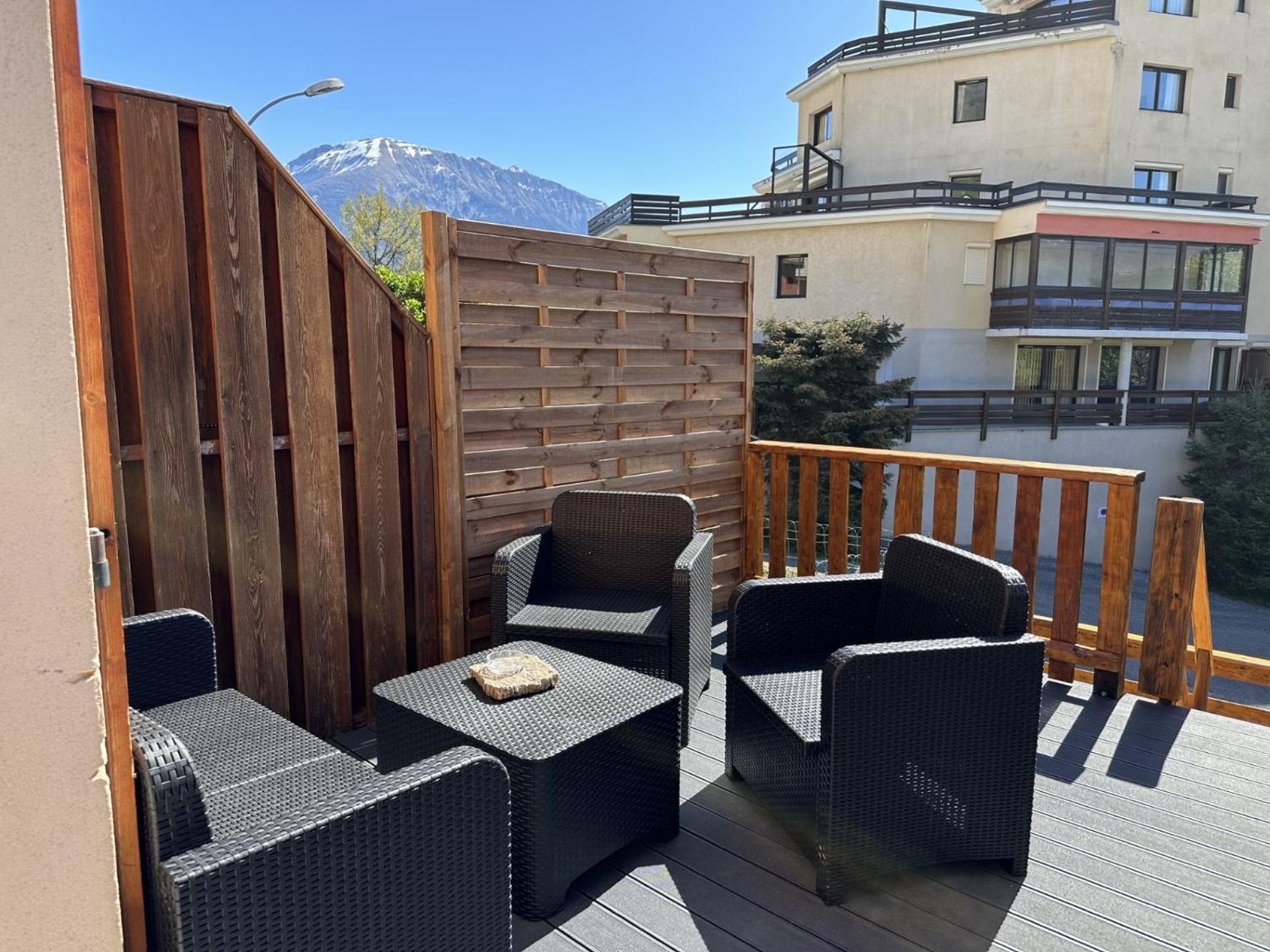 T3 Au Plan D'Eau D'Embrun Avec Garage Et Terrasse Apartment Bagian luar foto
