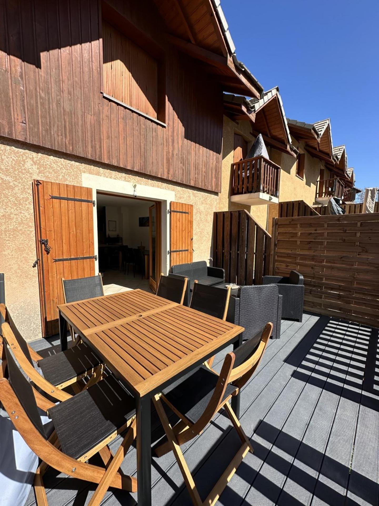T3 Au Plan D'Eau D'Embrun Avec Garage Et Terrasse Apartment Bagian luar foto